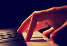 快问快答：曼联八千万以上欧元购入谢什科，曼联4000万